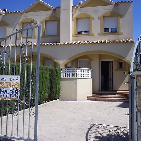 Casas Adosadas En Zona Miami Апартаменты *